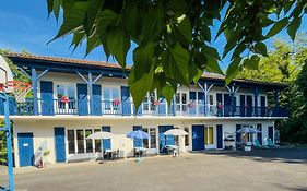 Gites et Chambres La colo du gave
